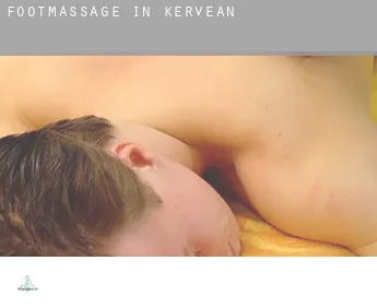 Foot massage in  Kervéan